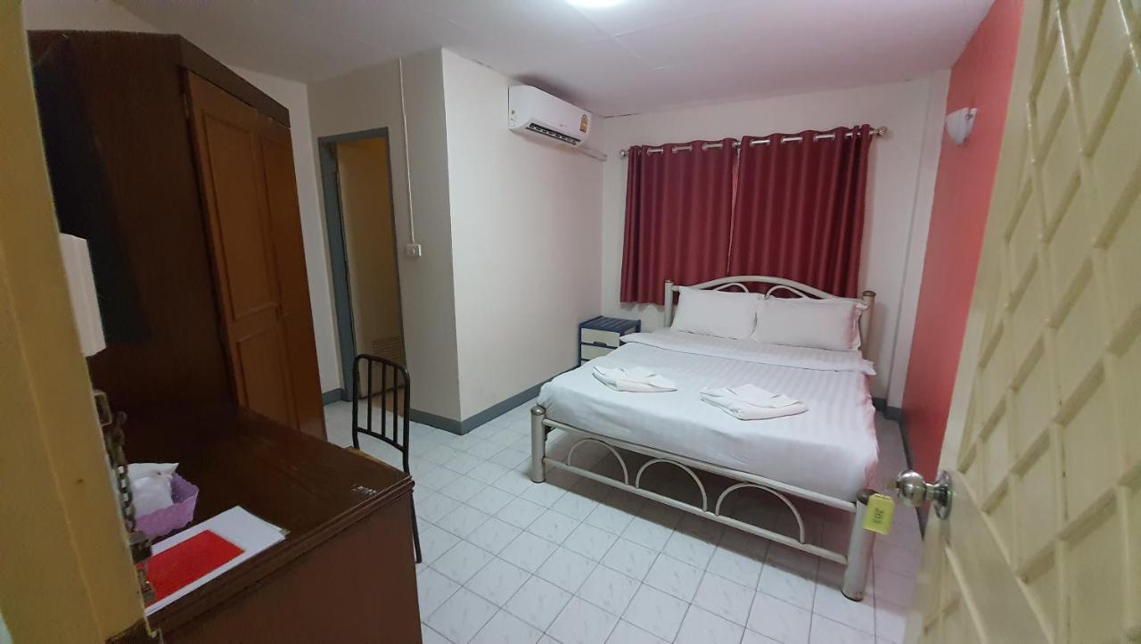 D.D. Inn Beach Guesthouse Pattaya Eksteriør billede